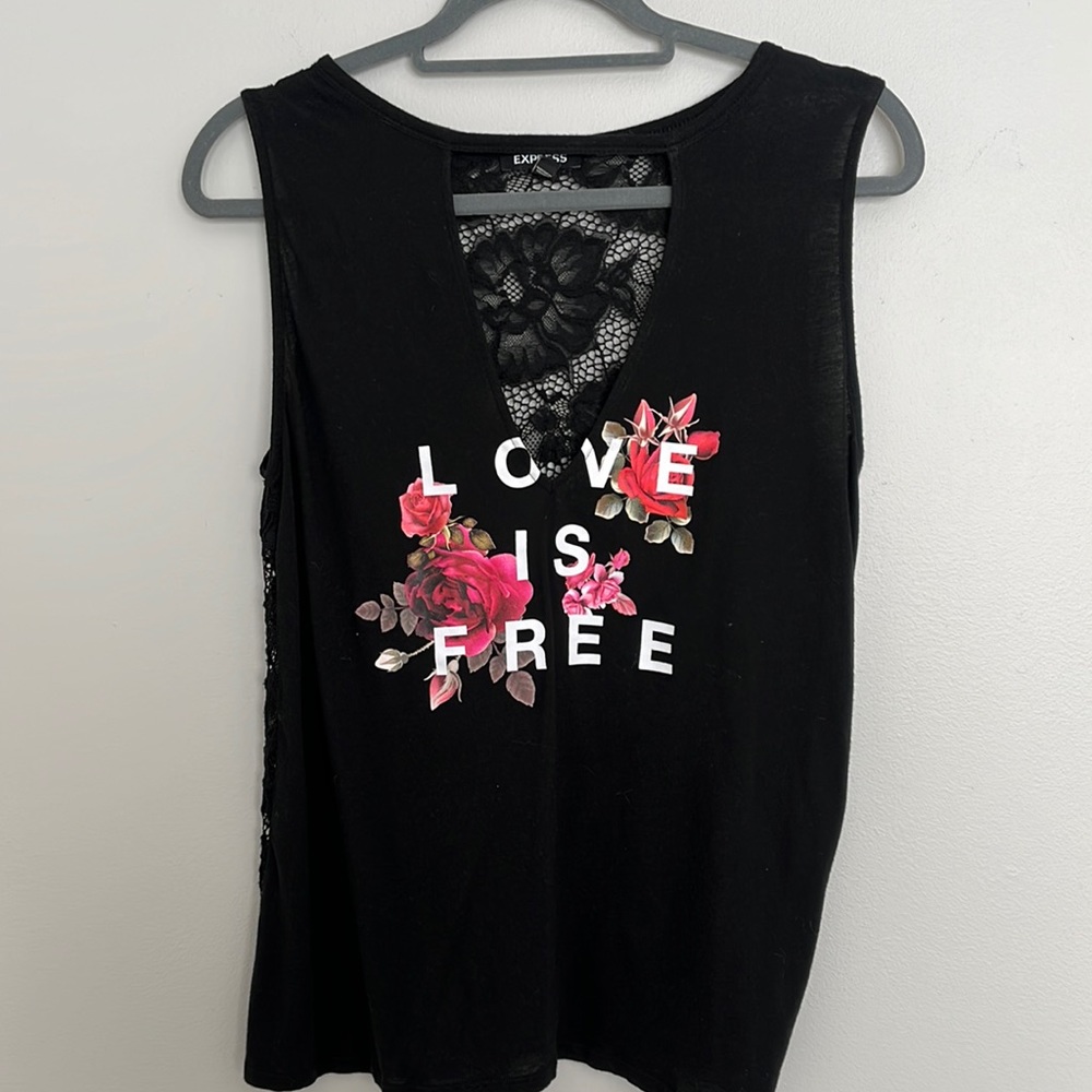 Graphic Lace Back Tshirt (L)